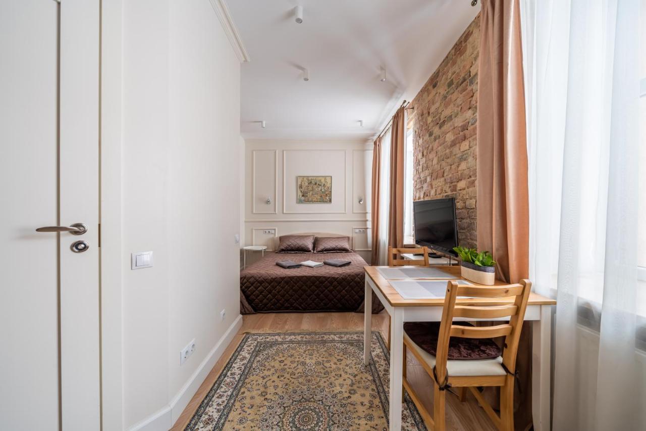 Stylish Studio Close To City Center, Cafes & Parks & Local Dining Рига Экстерьер фото