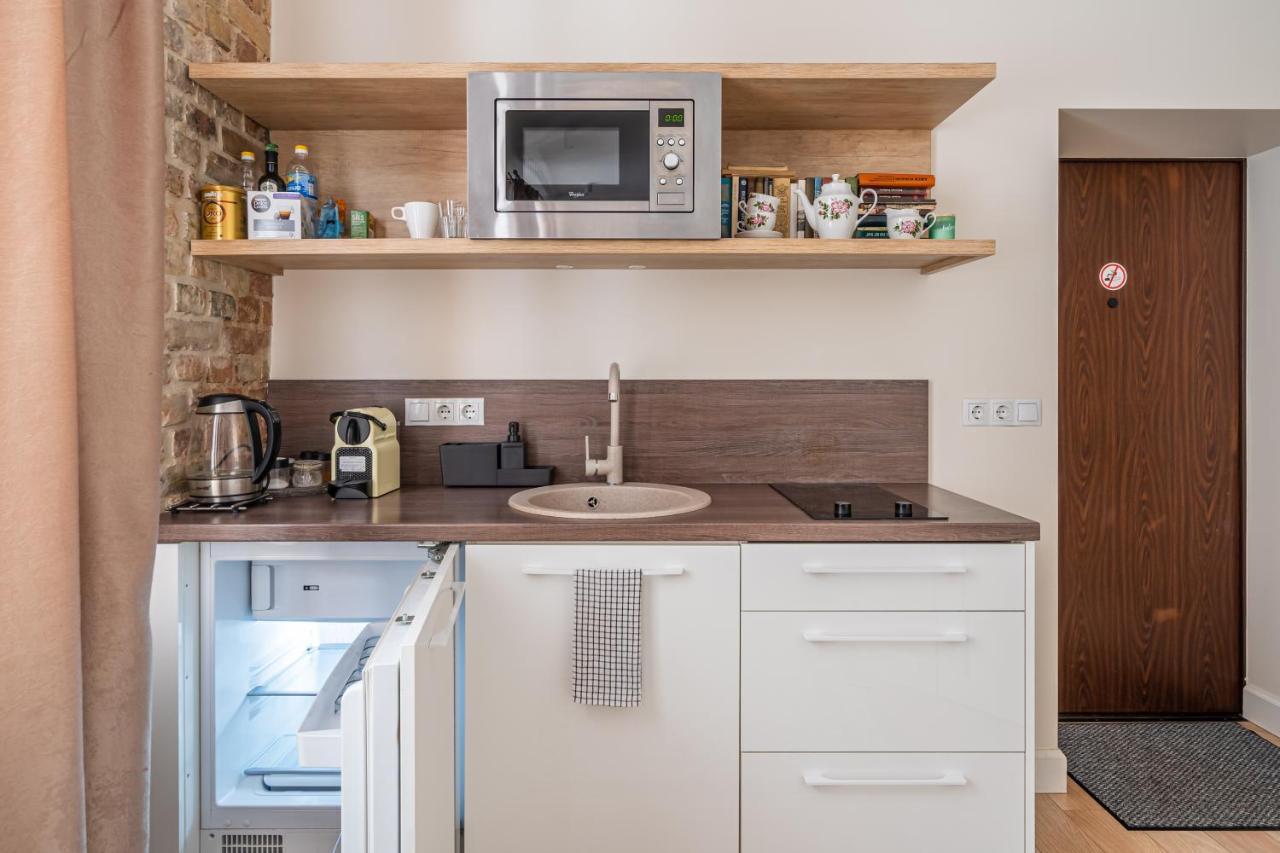 Stylish Studio Close To City Center, Cafes & Parks & Local Dining Рига Экстерьер фото