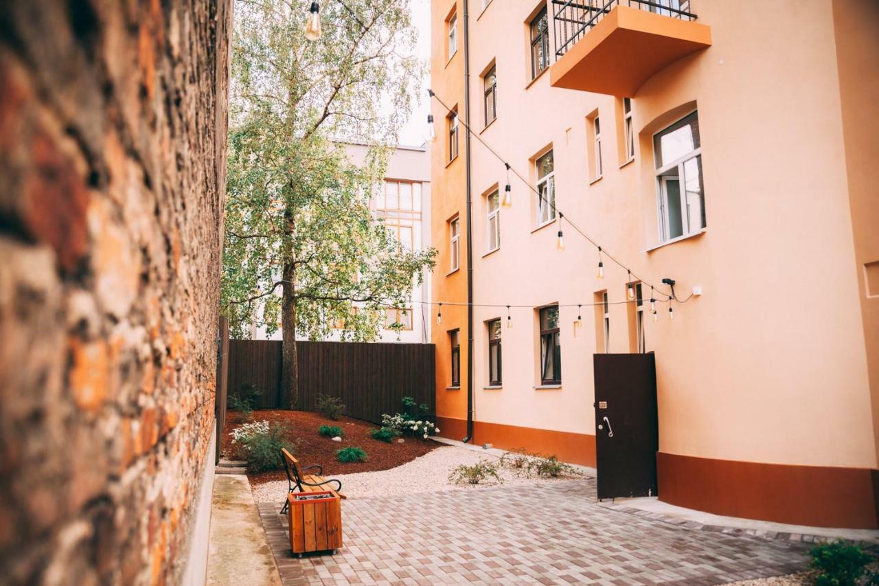 Stylish Studio Close To City Center, Cafes & Parks & Local Dining Рига Экстерьер фото