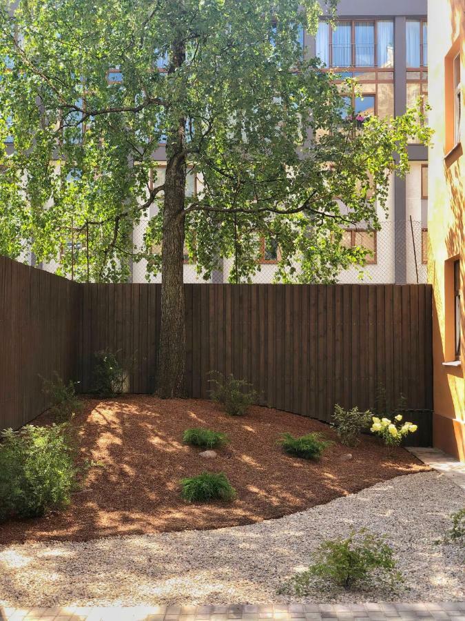 Stylish Studio Close To City Center, Cafes & Parks & Local Dining Рига Экстерьер фото